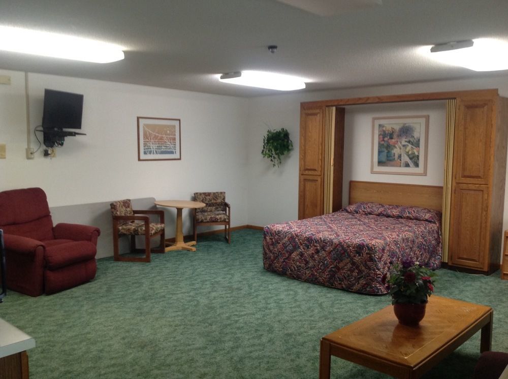 Value Host Motor Inn Marquette Eksteriør bilde