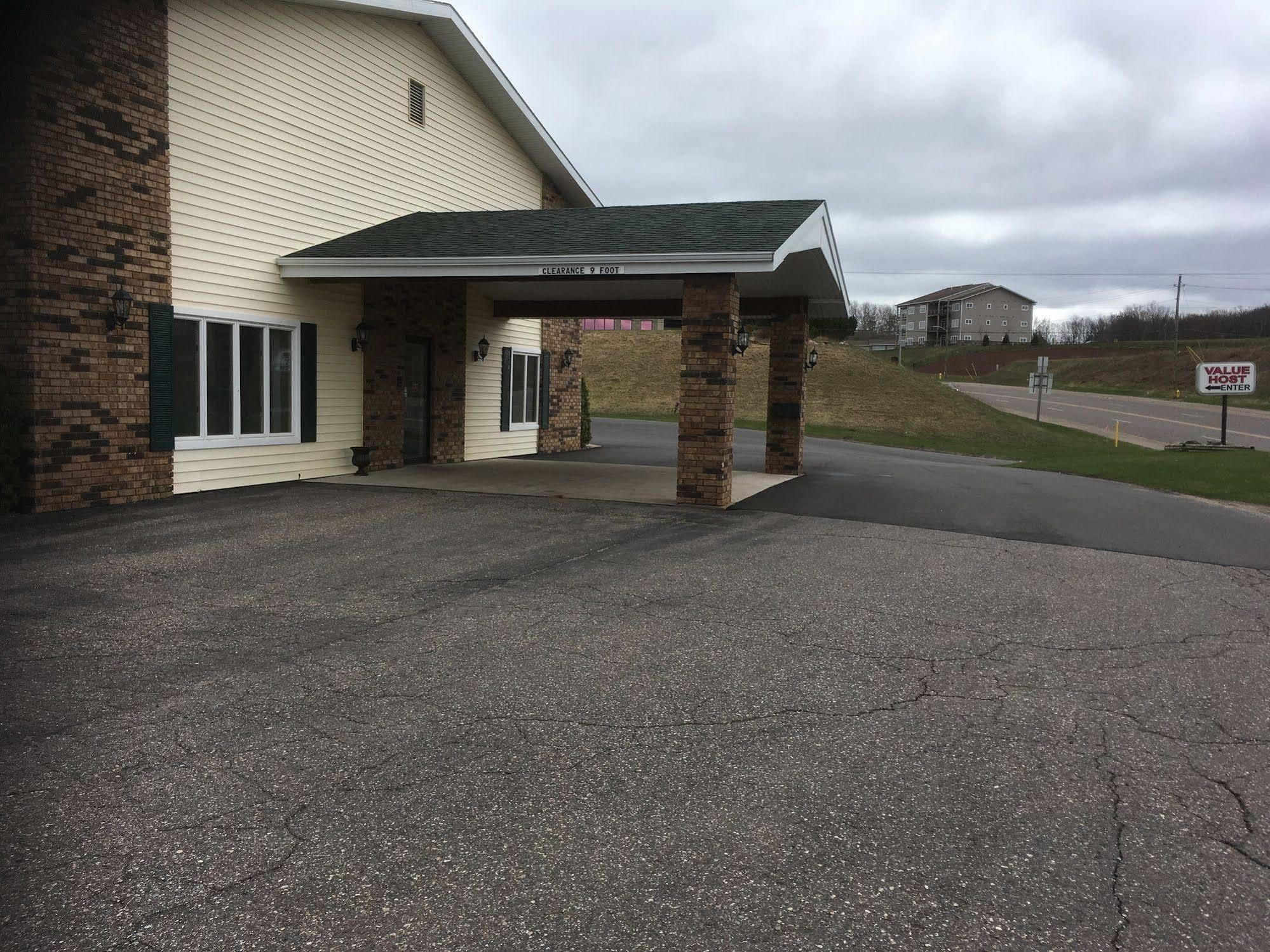 Value Host Motor Inn Marquette Eksteriør bilde